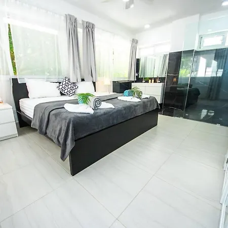 Los Corales Residenciales Sortosan Private Beach Club